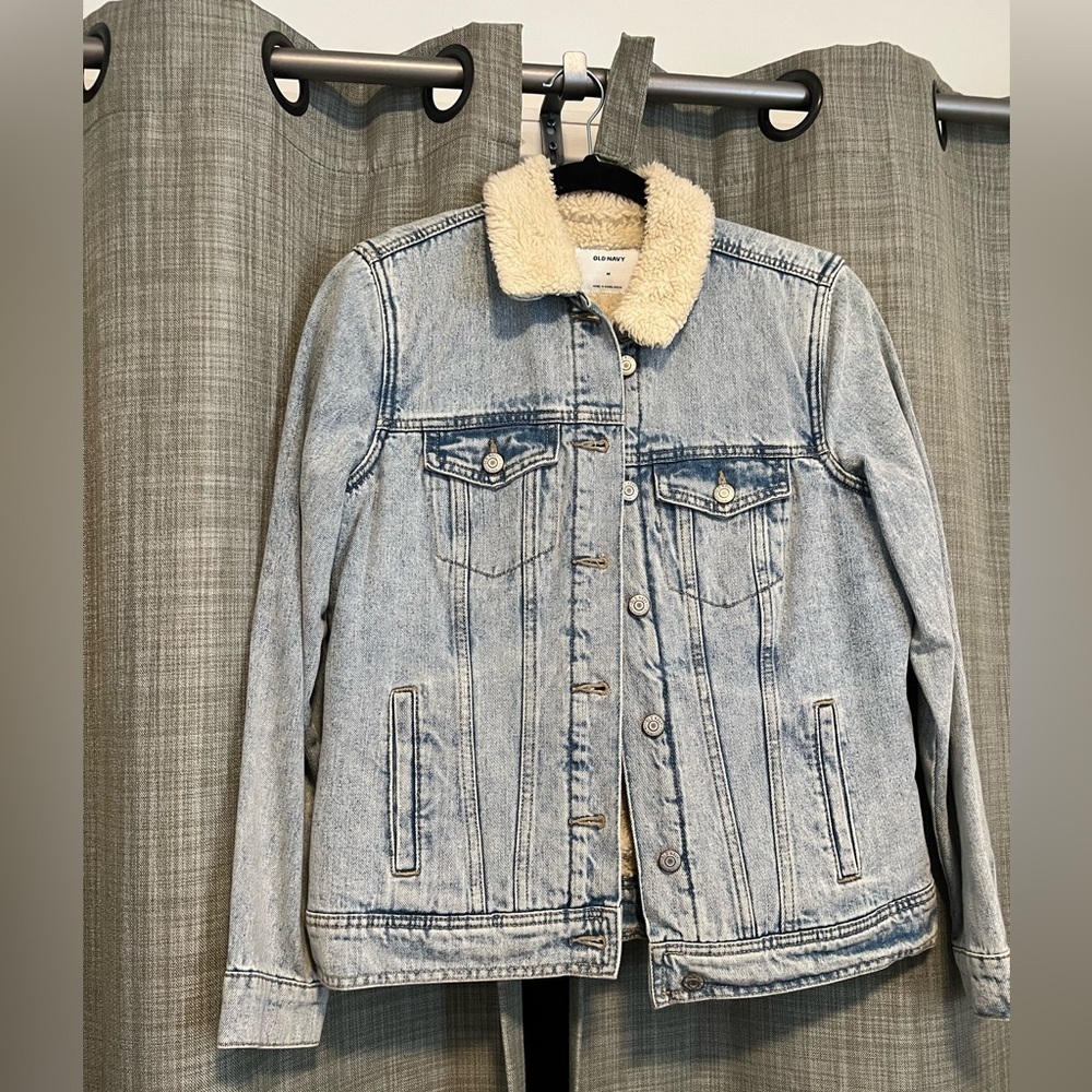 Old Navy Light Blue Denim Jacket with Cream Sherpa Collar